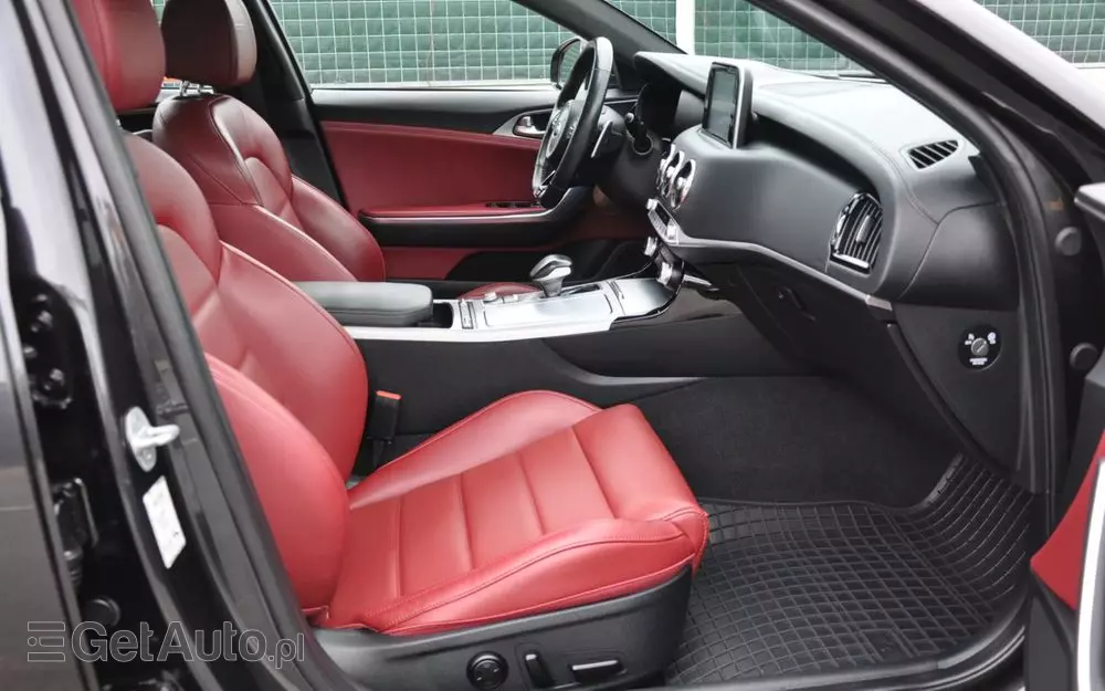 KIA Stinger 3.3 T-GDI V6 GT AWD