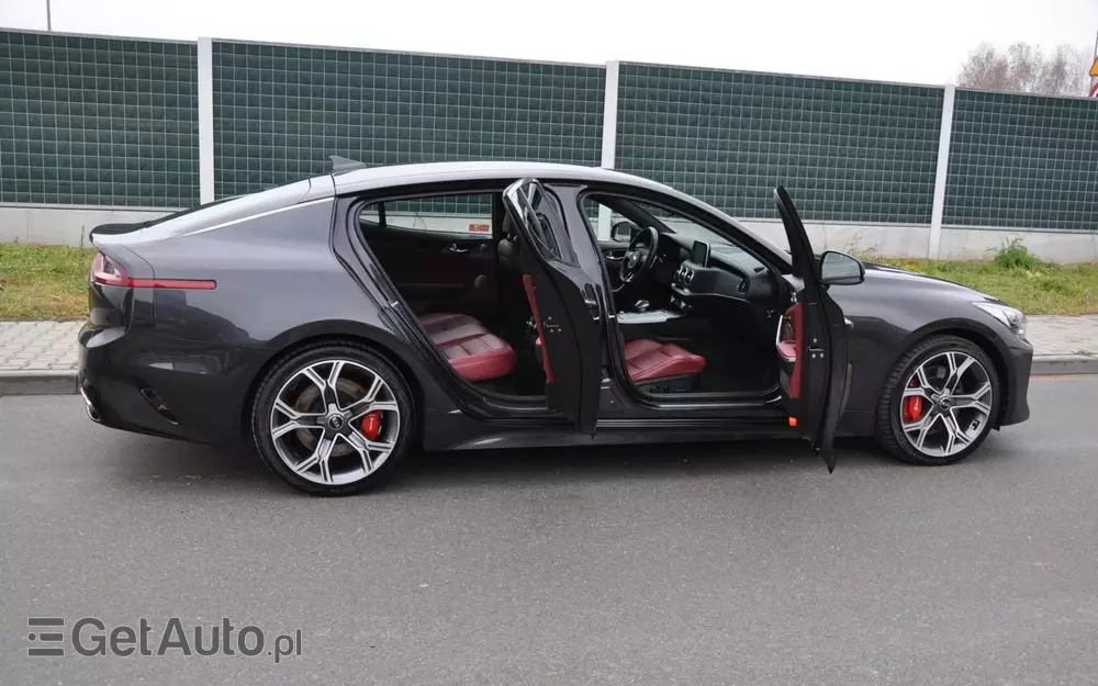 KIA Stinger 3.3 T-GDI V6 GT AWD