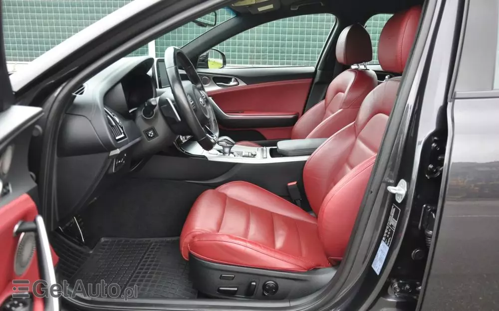 KIA Stinger 3.3 T-GDI V6 GT AWD