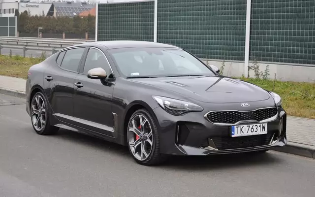 KIA Stinger 3.3 T-GDI V6 GT AWD