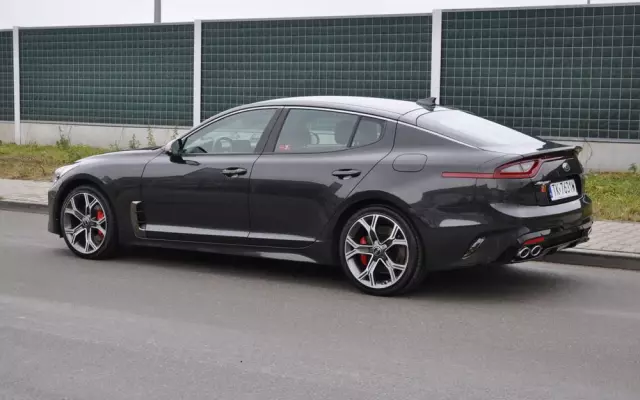 KIA Stinger 3.3 T-GDI V6 GT AWD