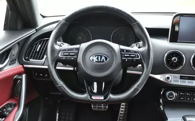 KIA Stinger 3.3 T-GDI V6 GT AWD
