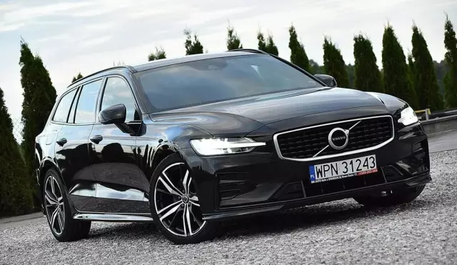 VOLVO V60 