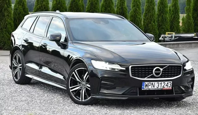 VOLVO V60 