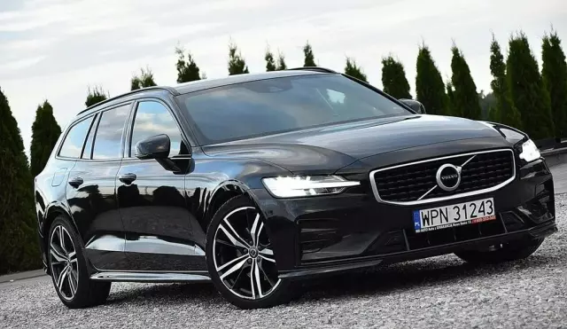 VOLVO V60 