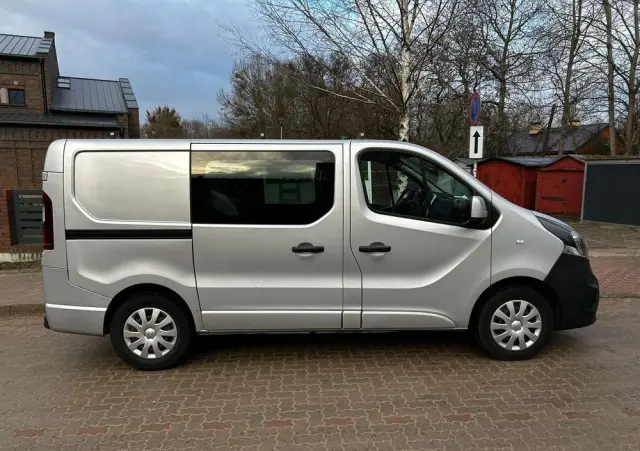 OPEL Vivaro 