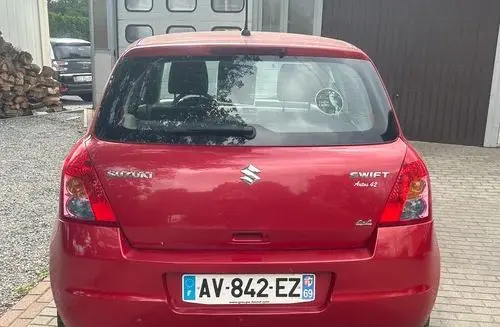 SUZUKI Swift 
