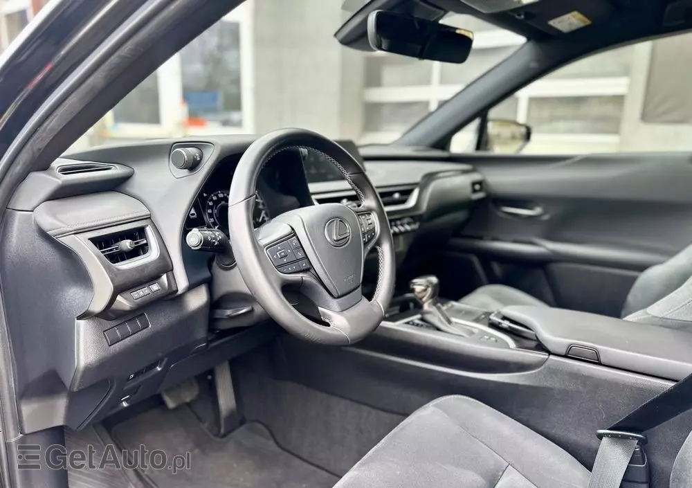 LEXUS UX 250h Business Edition