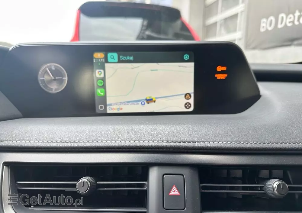 LEXUS UX 250h Business Edition