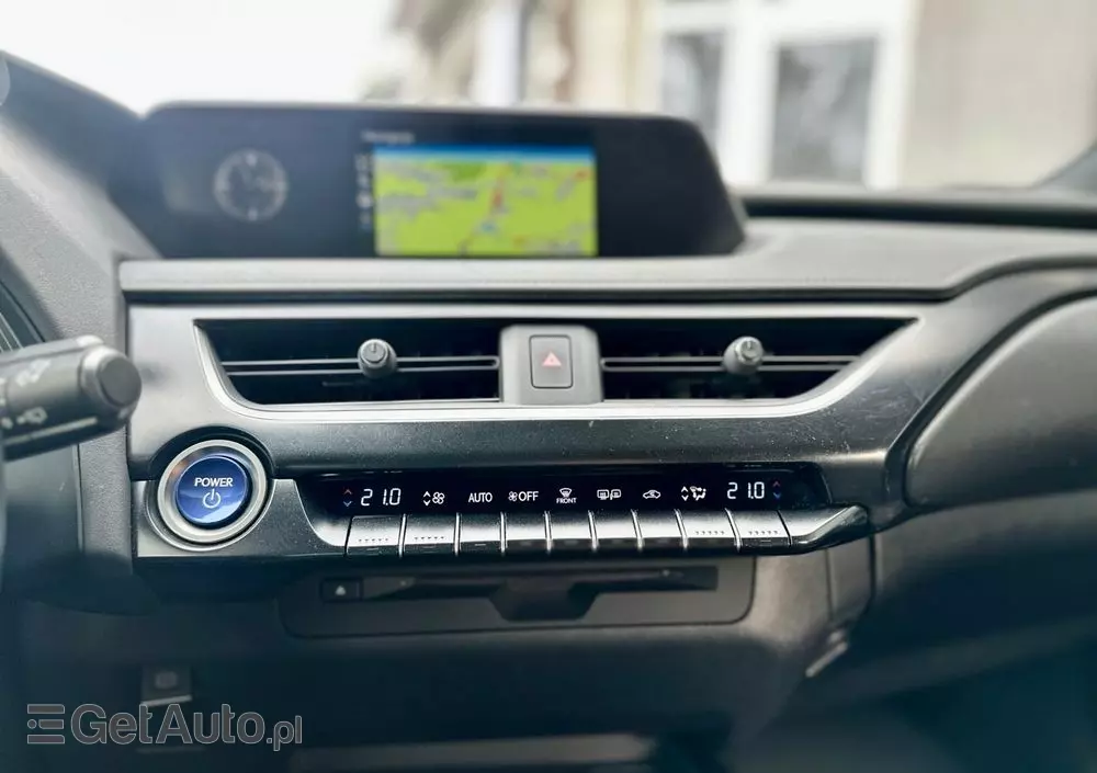 LEXUS UX 250h Business Edition