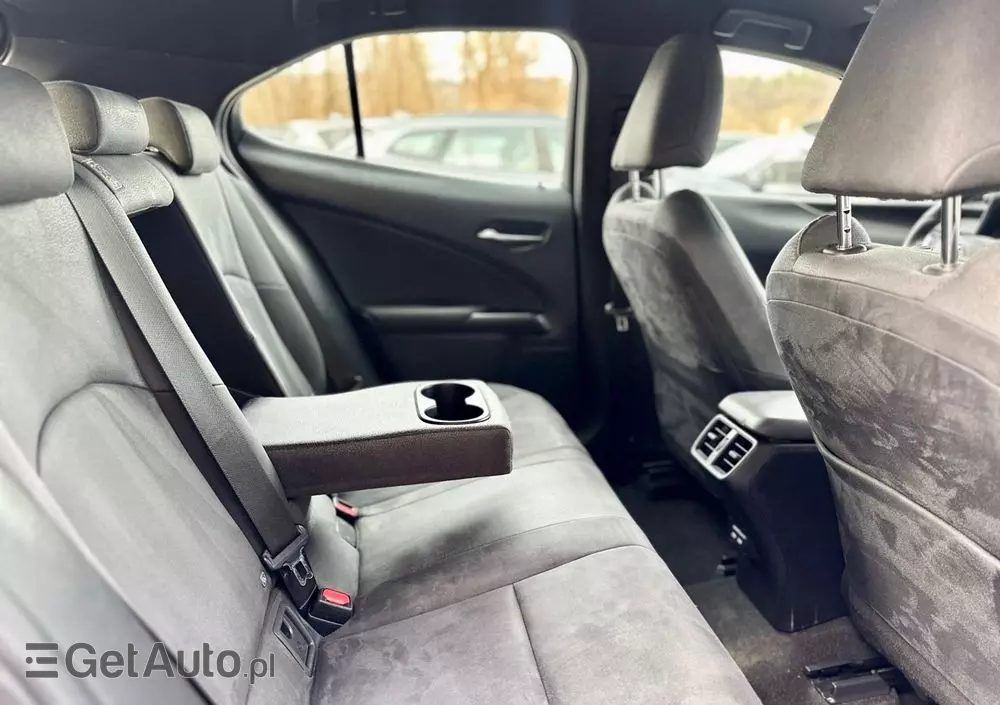 LEXUS UX 250h Business Edition