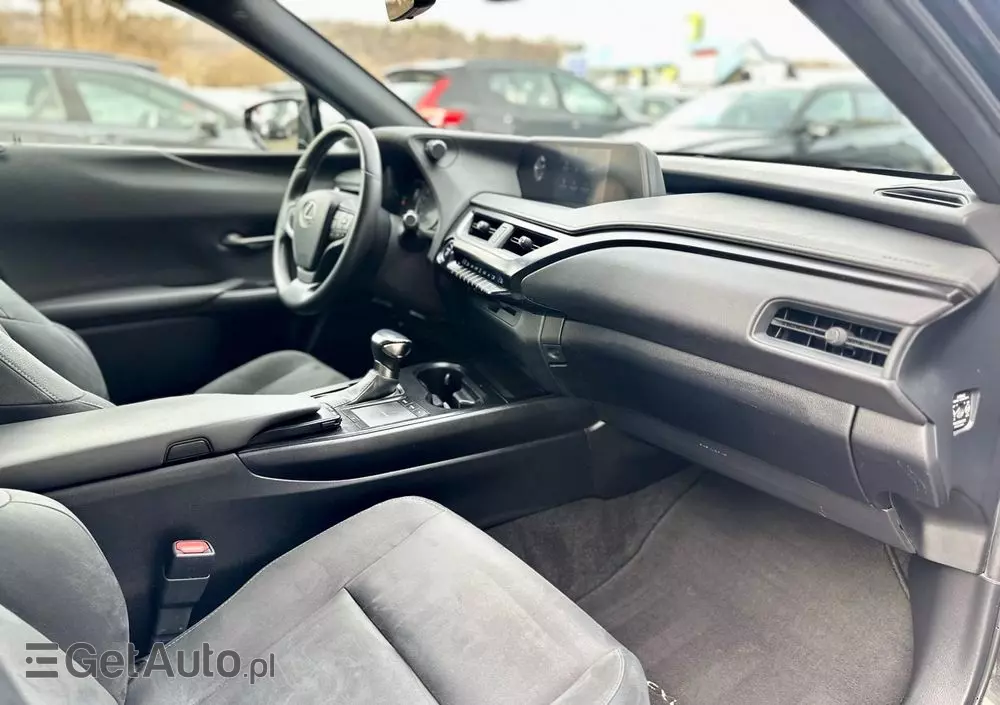 LEXUS UX 250h Business Edition