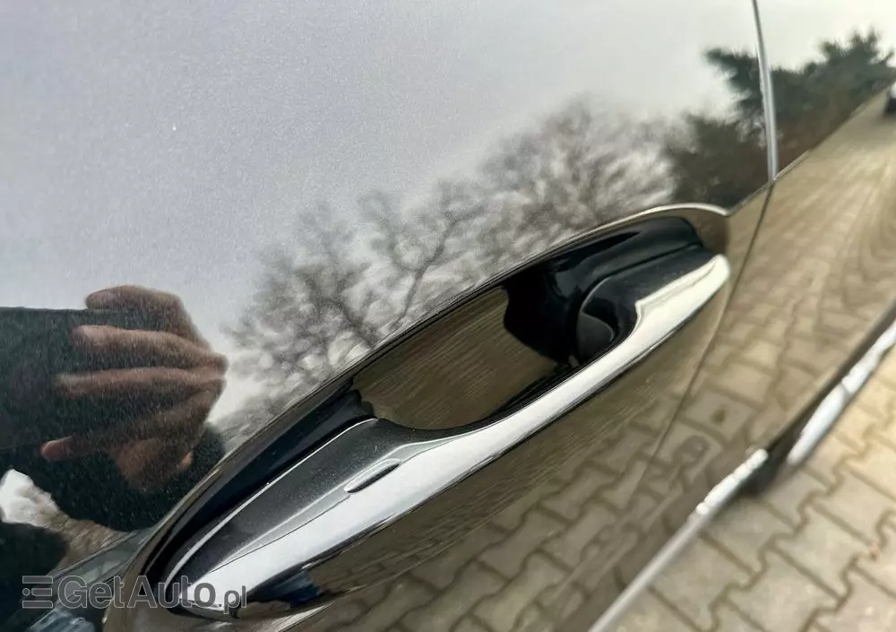 LEXUS UX 250h Business Edition