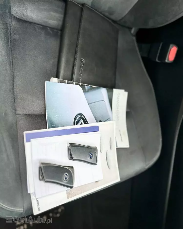 LEXUS UX 250h Business Edition