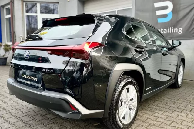 LEXUS UX 250h Business Edition