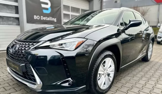 LEXUS UX 250h Business Edition