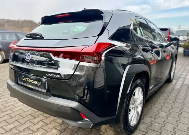 LEXUS UX 250h Business Edition