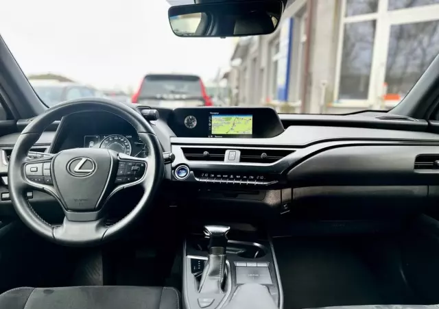 LEXUS UX 250h Business Edition