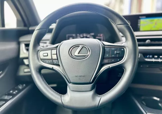 LEXUS UX 250h Business Edition