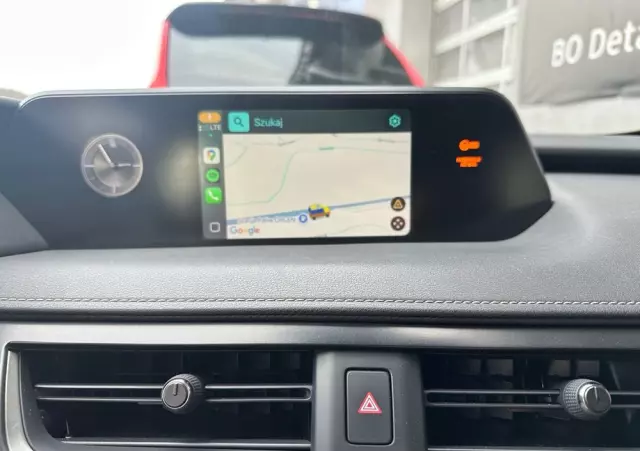 LEXUS UX 250h Business Edition