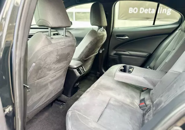 LEXUS UX 250h Business Edition