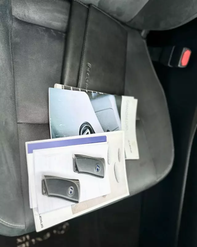 LEXUS UX 250h Business Edition