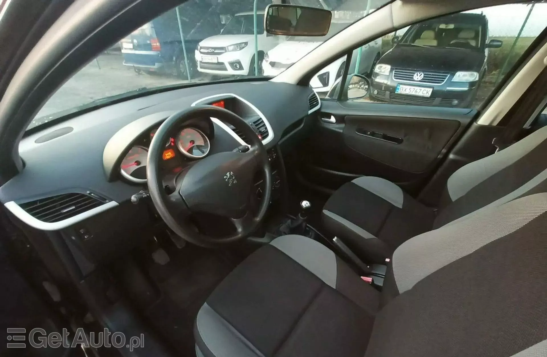 PEUGEOT 207 