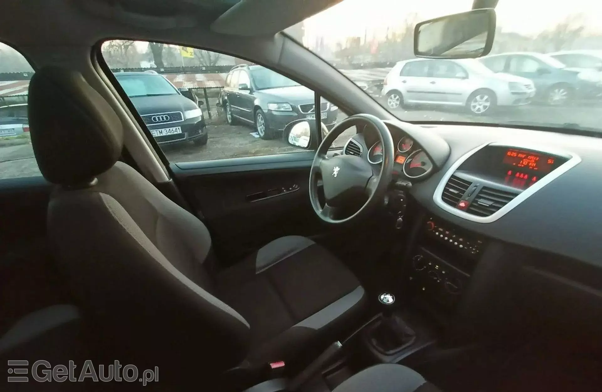 PEUGEOT 207 