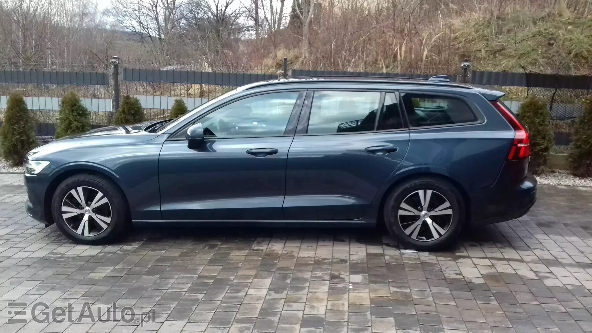 VOLVO V60 