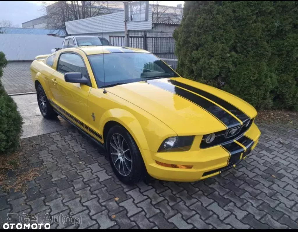 FORD Mustang 