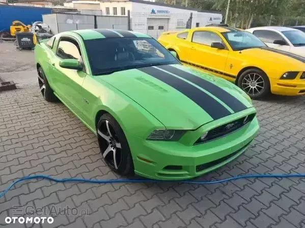 FORD Mustang GT 