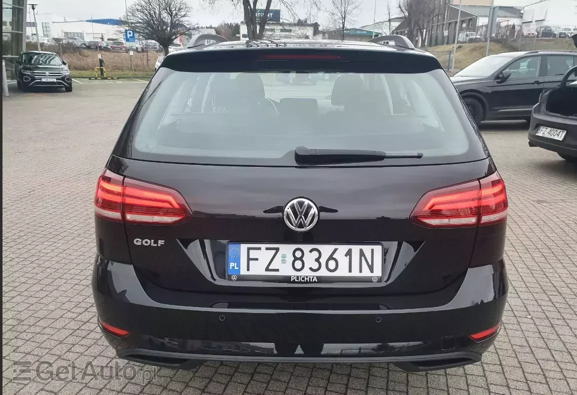 VOLKSWAGEN Golf Trendline BMT