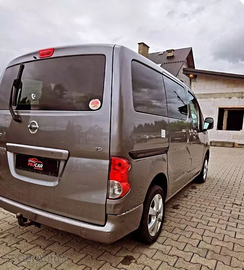 NISSAN NV200 