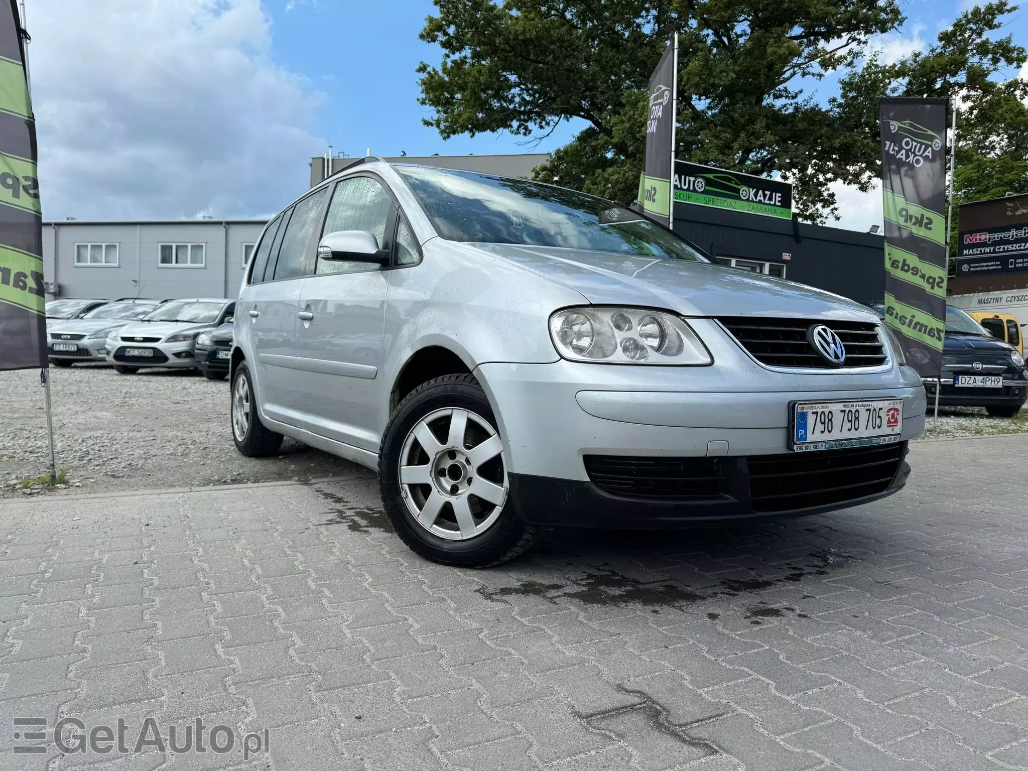 VOLKSWAGEN Touran 