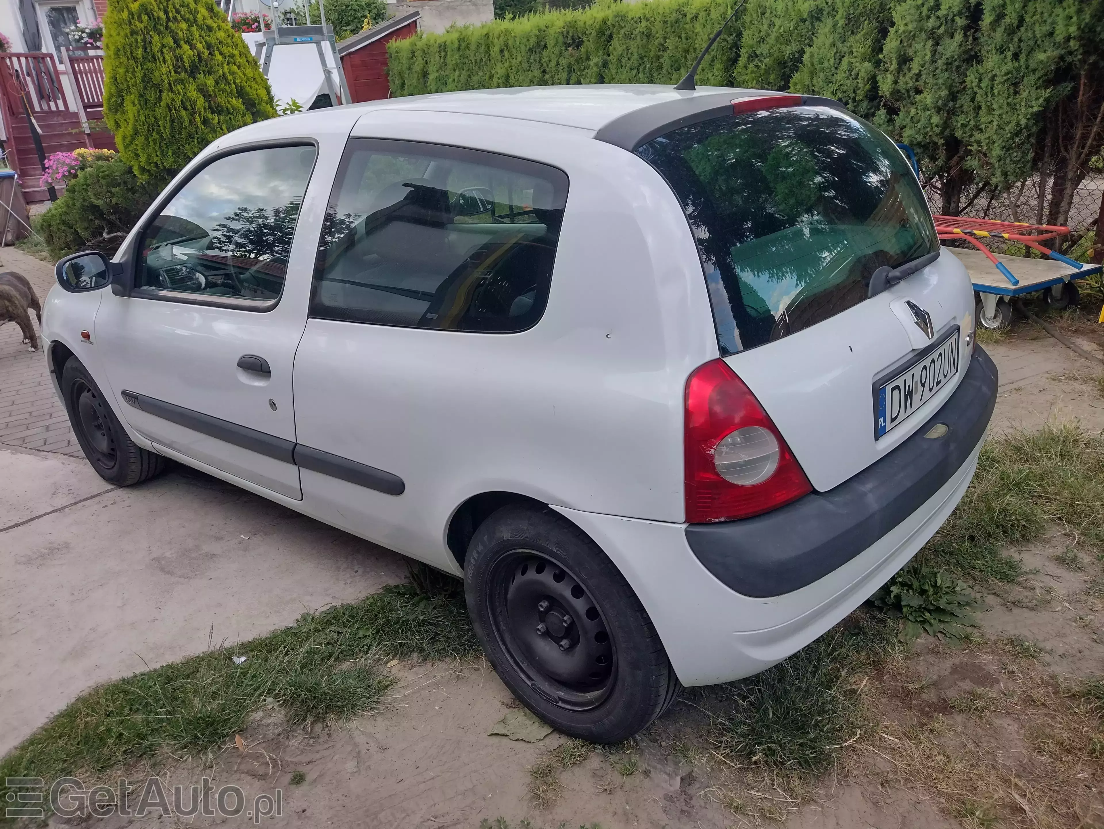 RENAULT Clio 