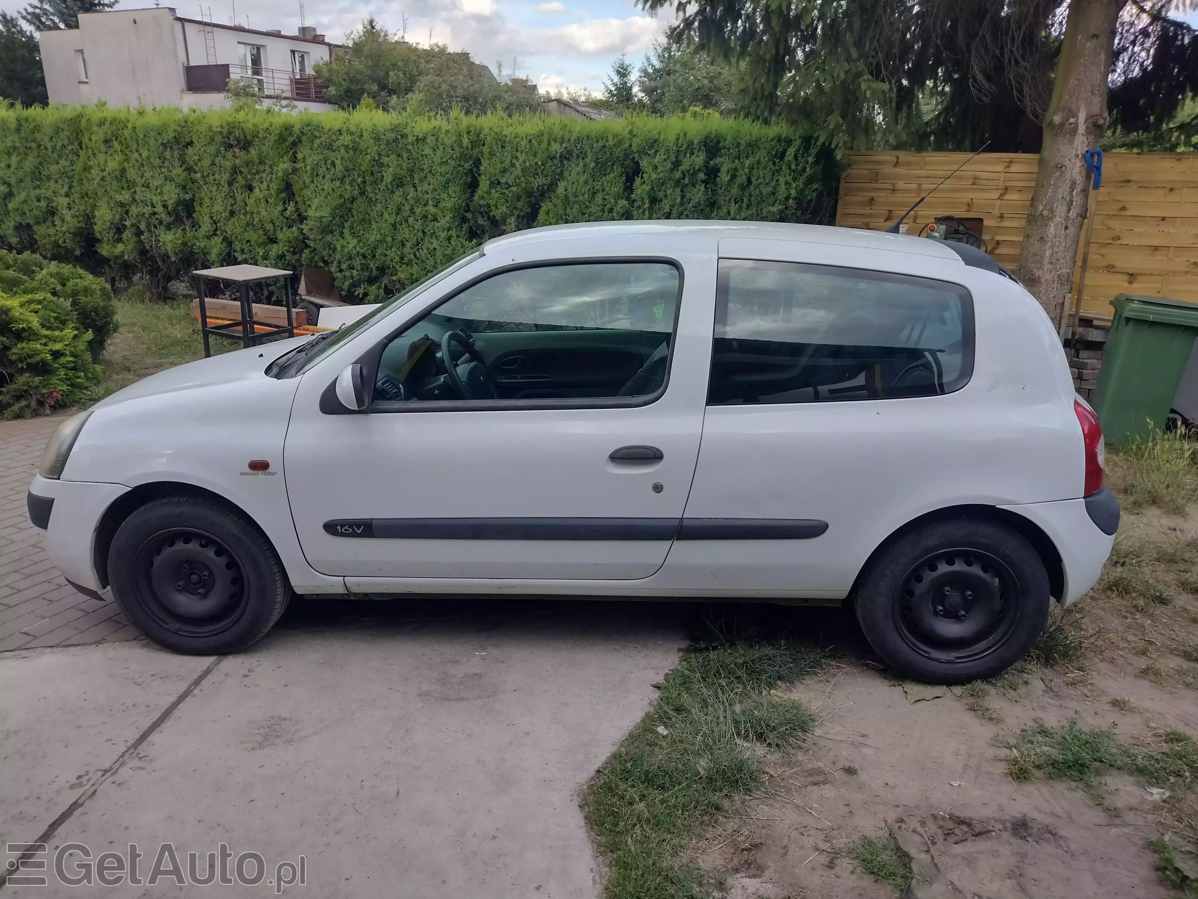 RENAULT Clio 