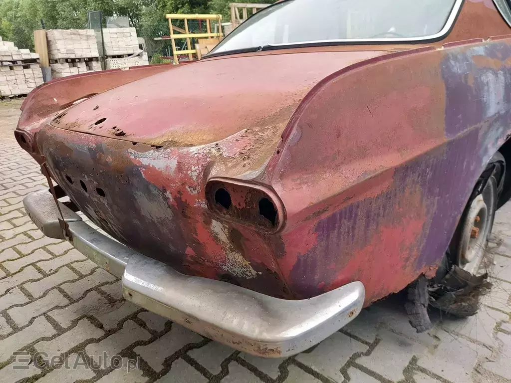 VOLVO P1800 