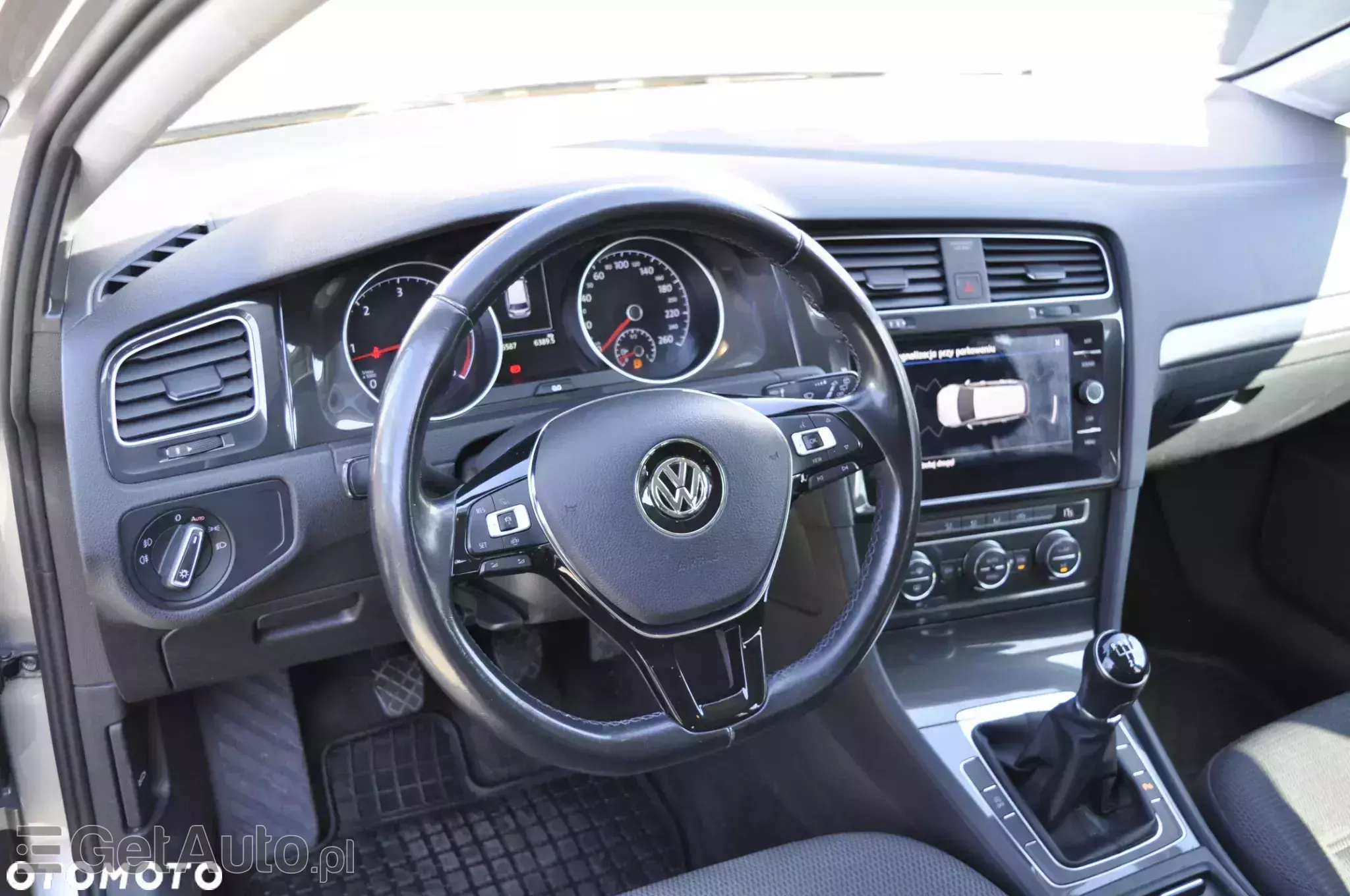 VOLKSWAGEN Golf Comfortline