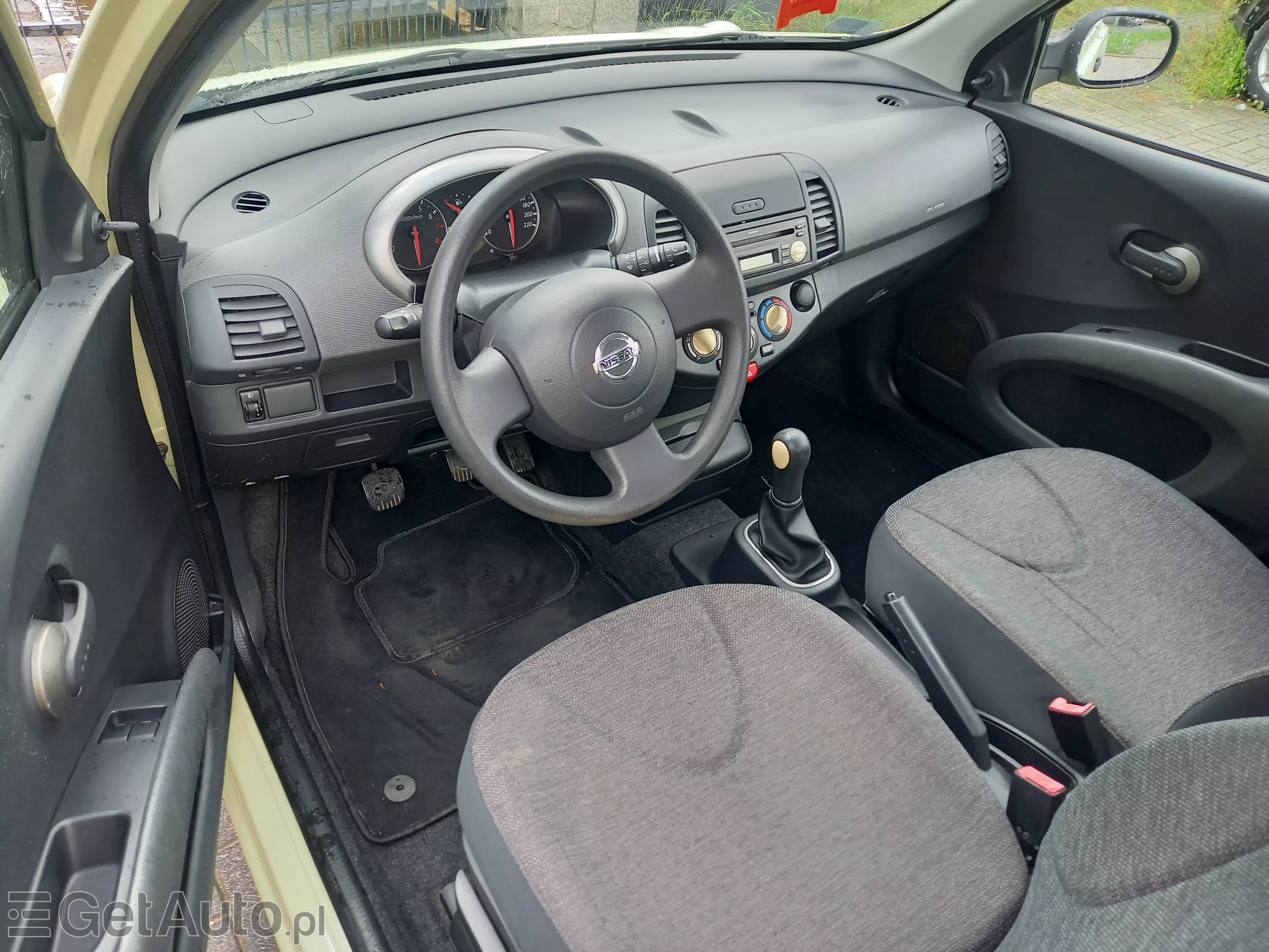 NISSAN Micra 