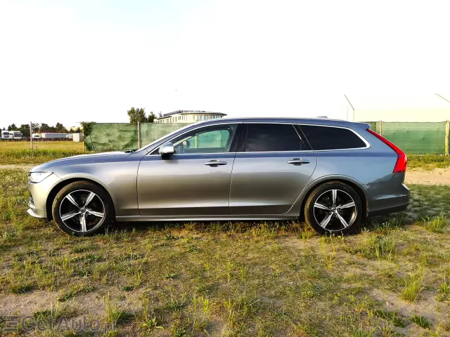 VOLVO V90 Momentum AWD Getr