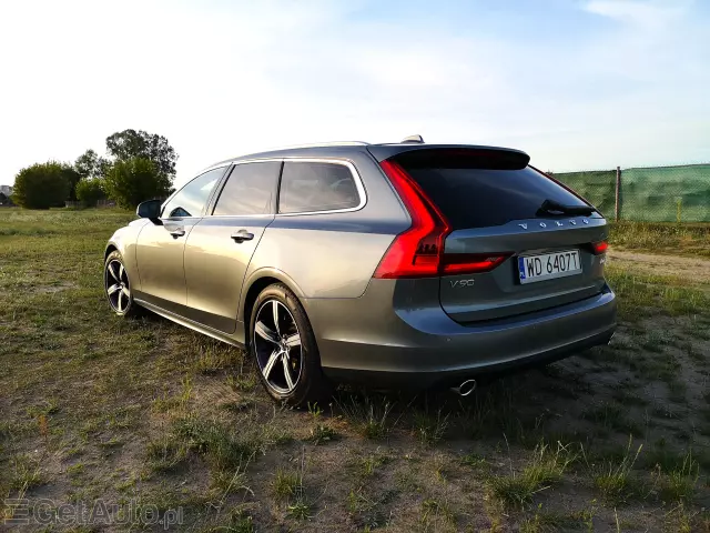 VOLVO V90 Momentum AWD Getr