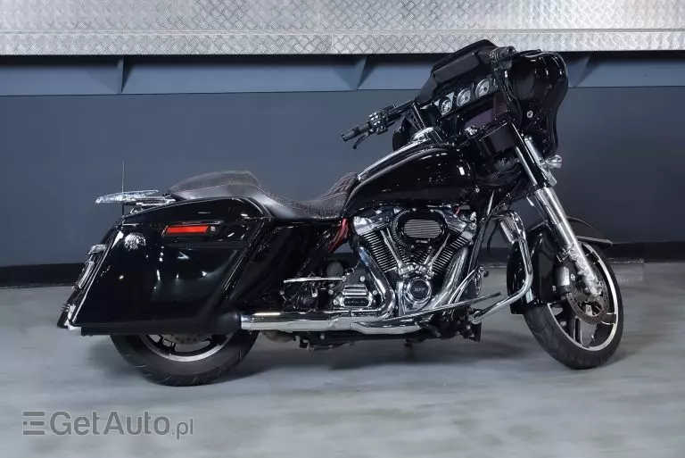 HARLEY-DAVIDSON Street Glide 