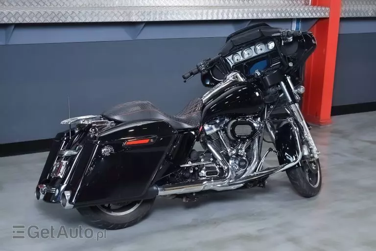 HARLEY-DAVIDSON Street Glide 