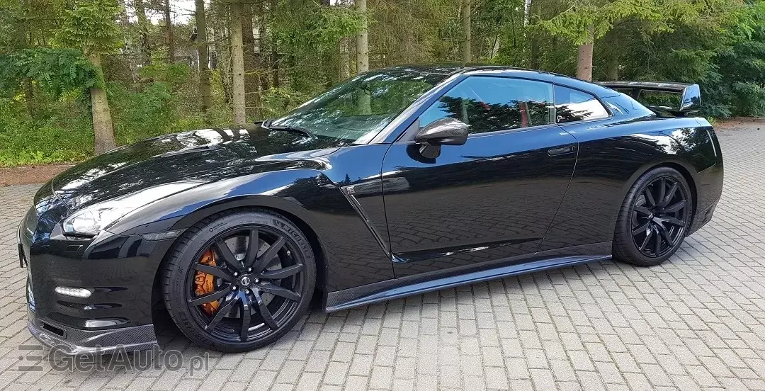 NISSAN GT-R Black Edition 4WD