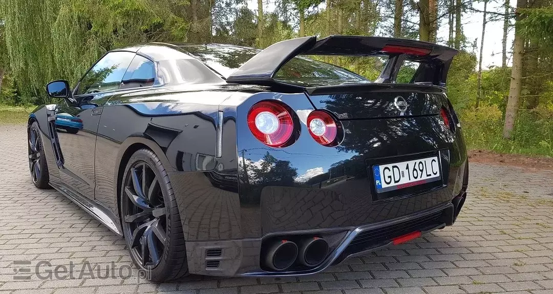 NISSAN GT-R Black Edition 4WD