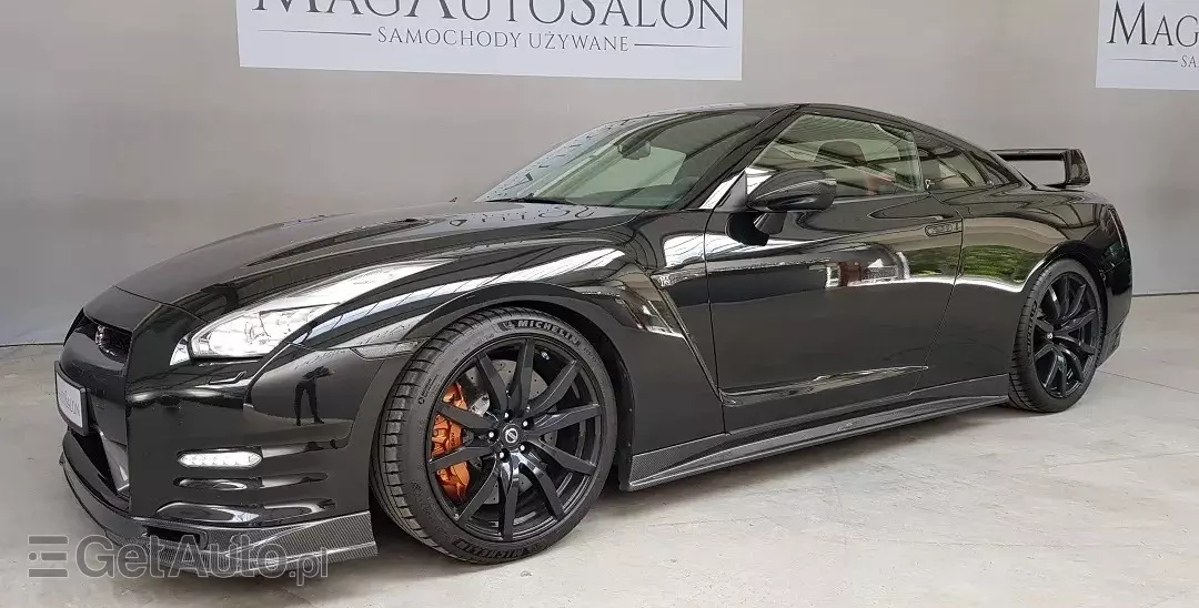 NISSAN GT-R Black Edition 4WD