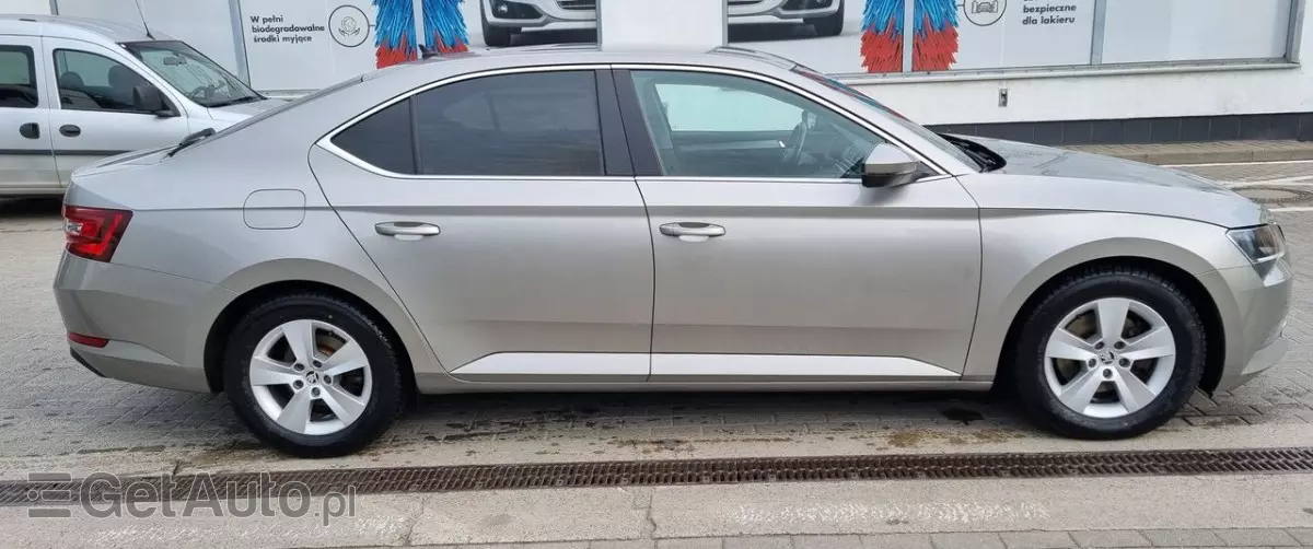 SKODA Superb Ambition DSG