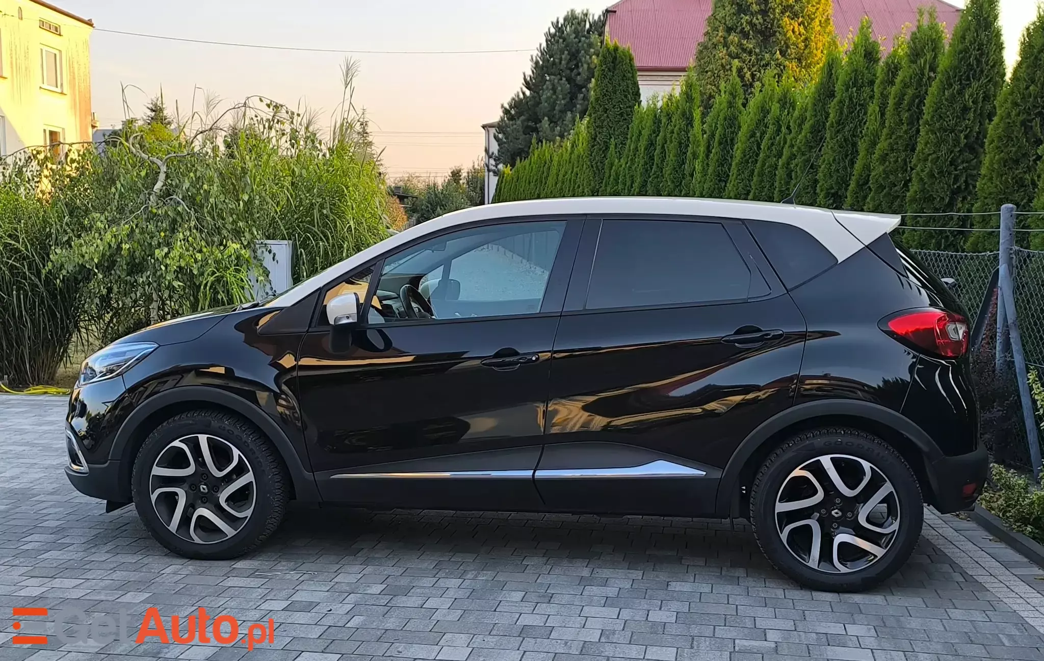 RENAULT Captur Zen