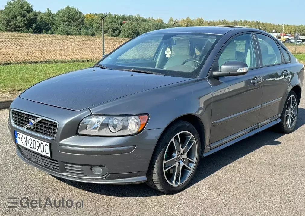 VOLVO S40 