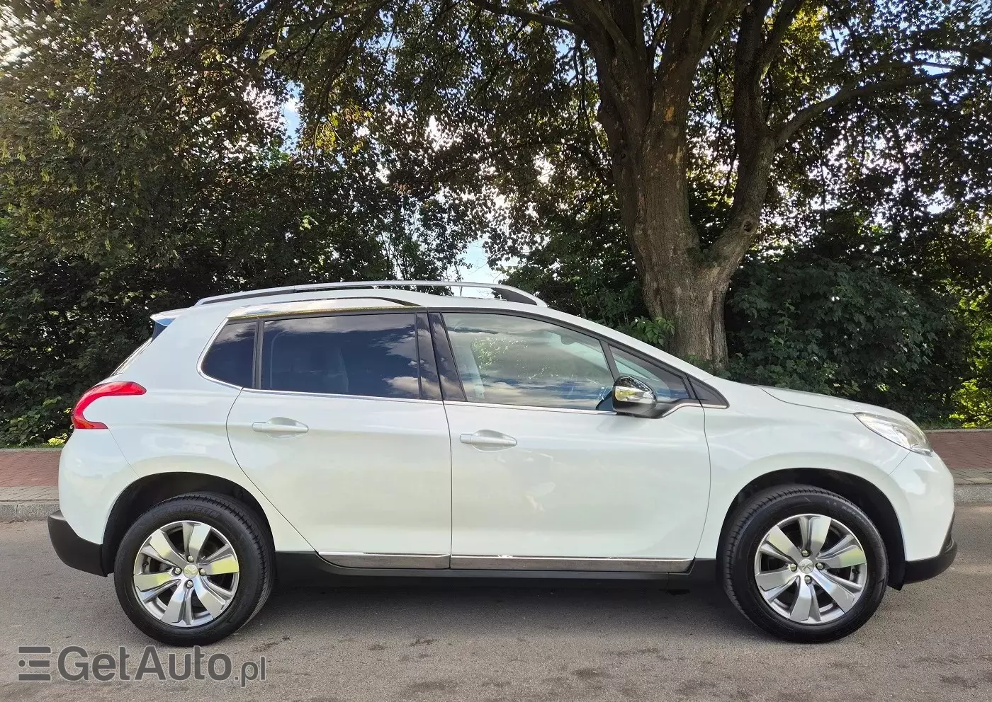 PEUGEOT 2008 PureTech 82 Allure